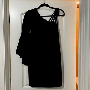 *BRAND NEW* Sky & She asymmetrical black dress